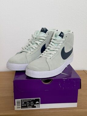 Nike Zoom Blazer Mid SB “Barely Green Navy” Size 10